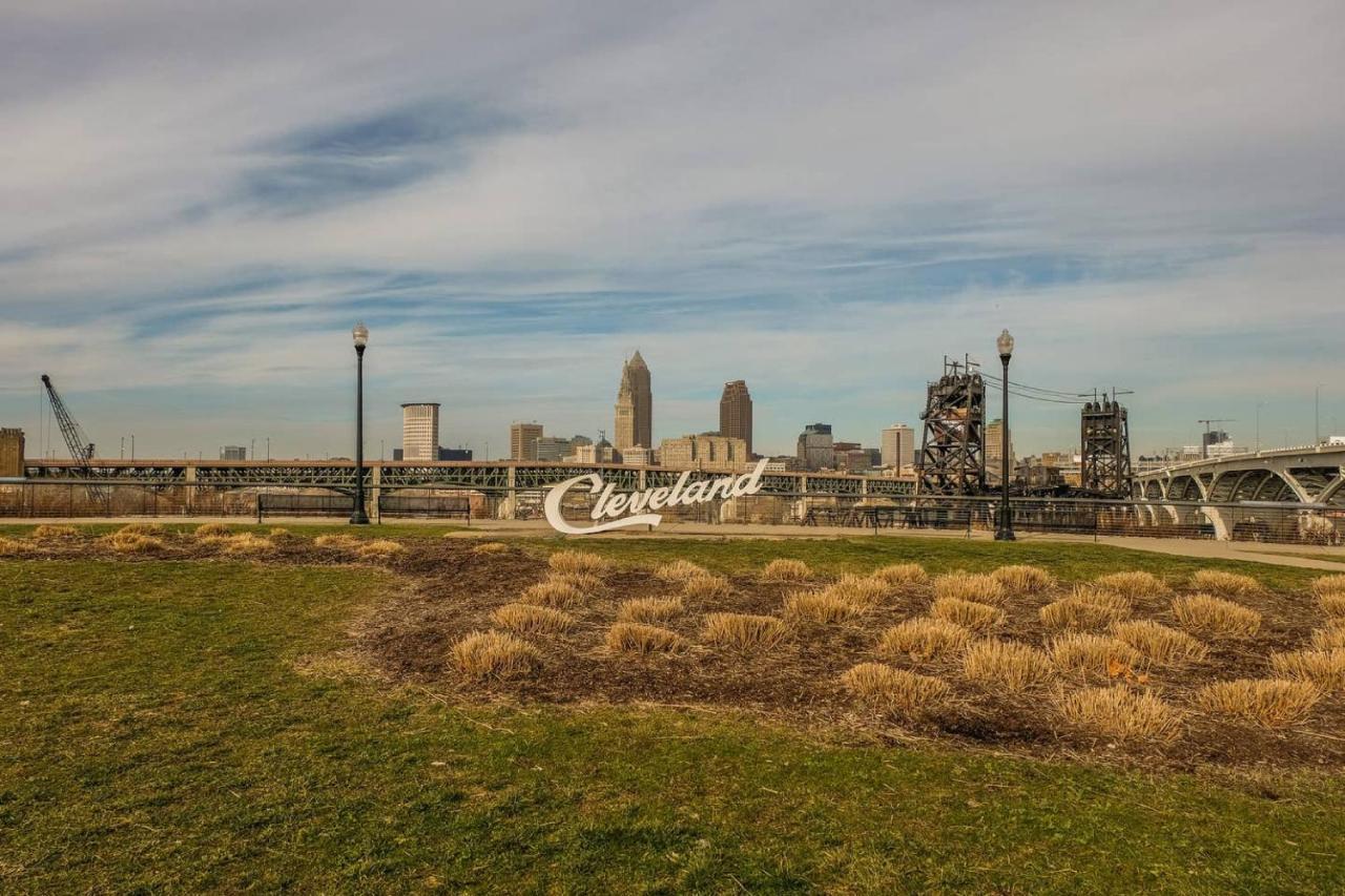 Frontdesk Waterfront Apts Downtown Cleveland Leilighet Eksteriør bilde